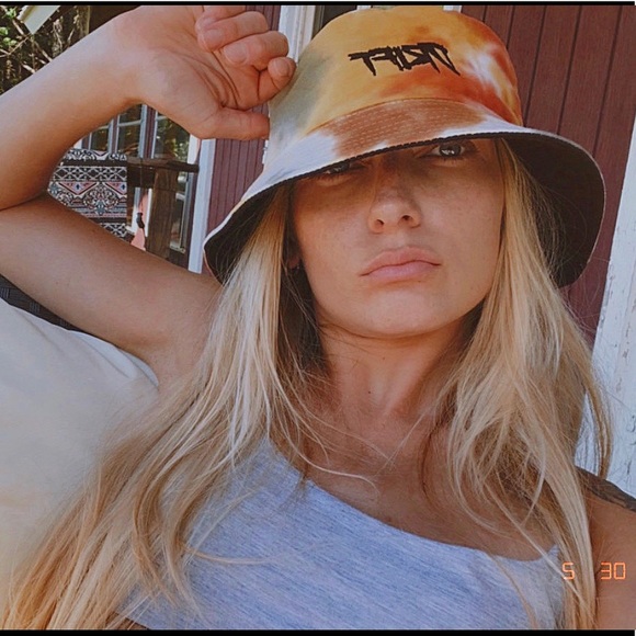 meg_aube